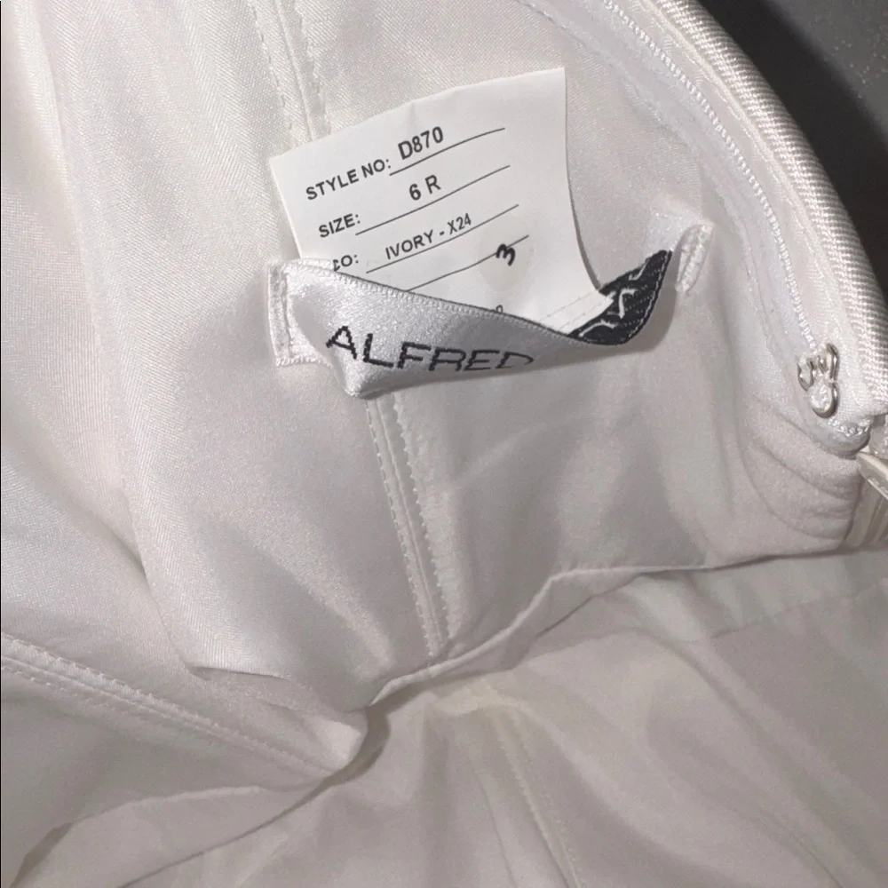 NEW Alfred Sung Strapless Ivory Satin Trumpet Gown SZ 6 - Picture 5 of 10